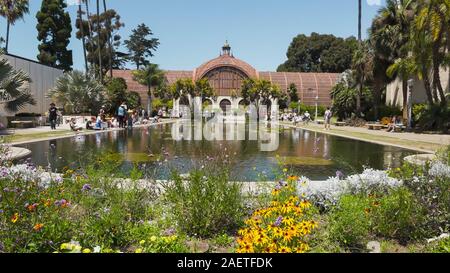 San Diego, California/USA - Agosto 12, 2019 Balboa Park Lily Pond e Giardino Botanico. Foto Stock