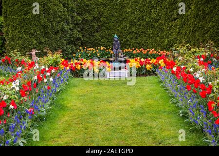 Letti di fiori al display Roozengaarde giardini vicino a Mount Vernon, Washington, Stati Uniti d'America. Foto Stock