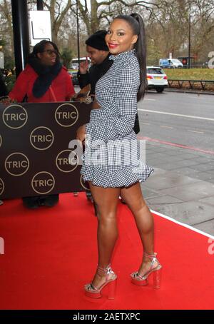 Londra, Regno Unito. Decimo Dec, 2019. Samira Mighty arriva in Tric Natale carità pranzo presso il Grosvenor House Hotel di Londra. Credito: SOPA Immagini limitata/Alamy Live News Foto Stock