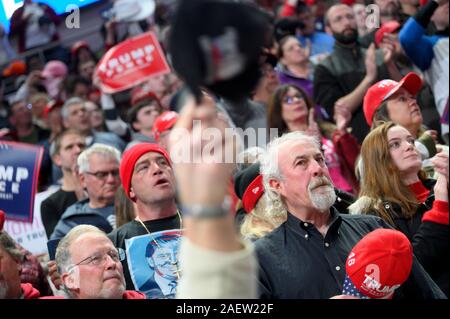 Hershey, Pennsylvania, USA. 10 dicembre, 2019. Stati Uniti Presidente Donald Trump e Vicepresidente Mike Pence tornare in Pennsylvania per un a mantenere l'America grande campagna rally al Centro Giant, ad Hershey, PA, il 10 dicembre 2019. Credito: OOgImages/Alamy Live News Foto Stock