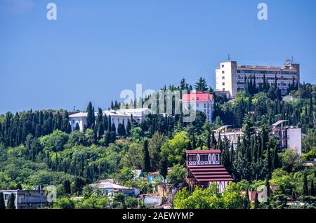 Vista sulla città Alushta in Crimea, Ucraina Foto Stock