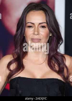 Westwood, Stati Uniti. Decimo Dec, 2019. WESTWOOD, Los Angeles, California, Stati Uniti d'America - 10 dicembre: attrice Alyssa Milano arriva a Los Angeles speciale proiezione di Liongate 'Bombshell' tenuto presso il Regency Village Theatre sul dicembre 10, 2019 a Westwood, Los Angeles, California, Stati Uniti. (Foto di Xavier COLLIN/Image Press Agency) Credito: Image Press Agency/Alamy Live News Foto Stock