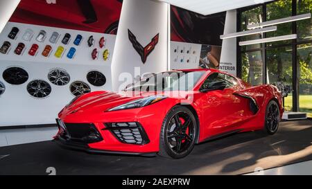 PLYMOUTH, MI/STATI UNITI D'America - 28 luglio 2019: UN 2020 Chevrolet Corvette mid-motore auto sul display al Concours d'eleganza d'America car show all'Inn at San Foto Stock