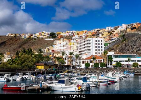 La vista sul porto e il centro della città di San Sebastián sull'isola delle Canarie La Gomera Foto Stock