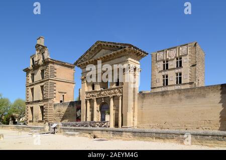 Rovinato Renaissance Château de La Tour d'Aigues Vaucluse Luberon Provence Francia Foto Stock
