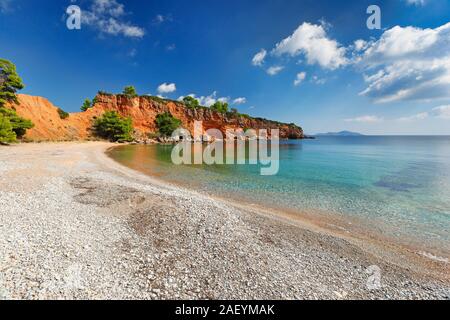 La spiaggia di Kokkinokastro Alonissos Island, Grecia Foto Stock