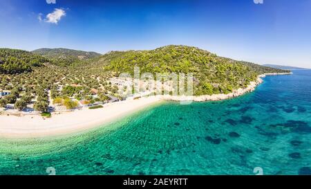 La spiaggia Leftos Gialos di Alonissos isola da fuco vista, Grecia Foto Stock