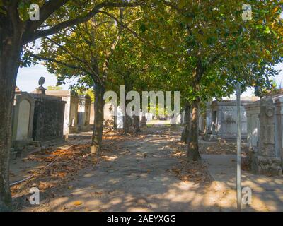 Famiglia ornati di mausolei in Lafayette cimitero #1 a New Orleans, Louisiana, Stati Uniti Foto Stock