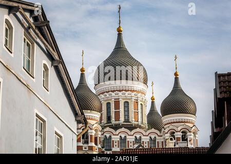 Vista la mattina della Cattedrale Alexander Nevsky. Famosa Cattedrale Ortodossa di Tallinn è la più grande e la più imponente cupola ortodossa cattedrale. Famoso punto di riferimento. U Foto Stock