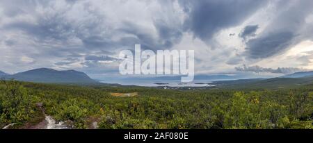 Panorama di Abisko National Park, Lapponia, Svezia settentrionale Foto Stock