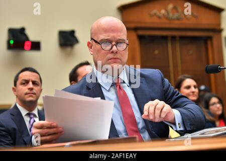 Washington, Stati Uniti. 12 Dic, 2019. Stati Uniti Deliberando Attorney General Matt Whitaker si prepara a testimoniare davanti la casa Comitato Giudiziario audizione sulla vigilanza del Dipartimento di Giustizia, sul colle del Campidoglio di Washington il 8 febbraio 2019. Foto di Kevin Dietsch/UPI Credito: UPI/Alamy Live News Foto Stock