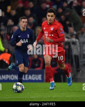 Monaco di Baviera, Germania. Undicesimo Dec, 2019. Calcio: Champions League, Bayern Munich - Tottenham Hotspur, fase di gruppo, gruppo B, 6 giornata di Allianz Arena. Philippe Coutinho Credito: Pietro Kneffel/dpa/Alamy Live News Foto Stock