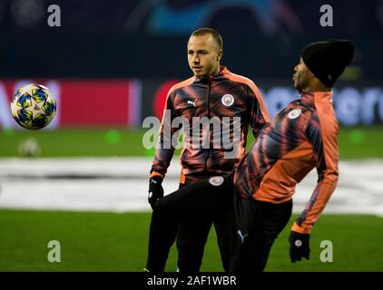 Zagabria, Croazia. Undicesimo Dec, 2019. Jose Angelino del Manchester City si riscalda. Credito: Nikola Krstic/Alamy Live News Foto Stock