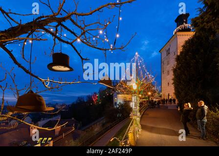 Avvento decorazioni sul lungomare Strossmayer in città Zagreb, Croazia Foto Stock