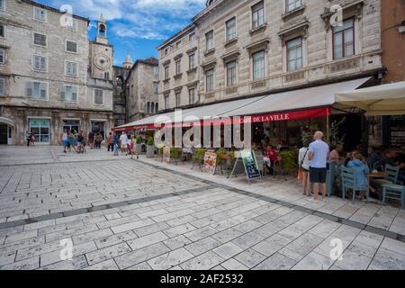 Famoso Pjaca Square nel centro della città di Spalato, Dalmazia, Croazia Foto Stock