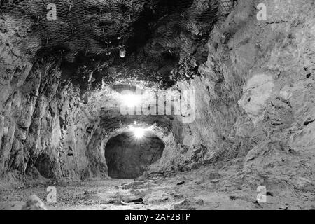 Metropolitana città nazista Oso?wka, SŠuferhšhen, Polonia, novembre 2019. Aumentata bombardamento alleato nazista in territorio tedesco i tedeschi hanno costruito un esteso und Foto Stock