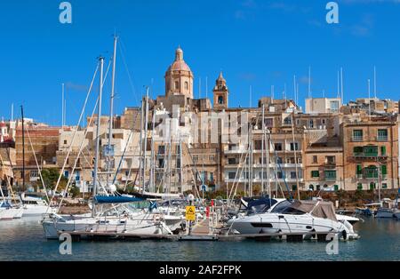 Yacht in marina a Birgu, Malta Foto Stock