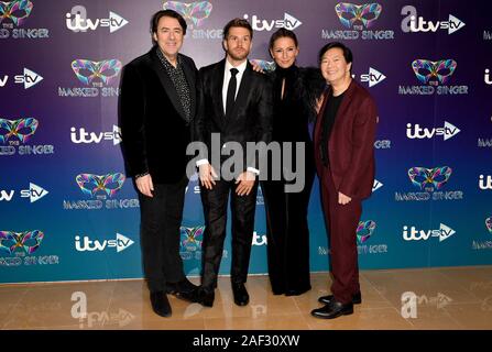 Jonathan Ross, Joel Dommett, Davina McCall e Ken Jeong frequentando il cantante mascherato premere lancio tenutasi al Mayfair Hotel, London. Foto Stock