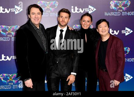 Jonathan Ross, Joel Dommett, Davina McCall e Ken Jeong frequentando il cantante mascherato premere lancio tenutasi al Mayfair Hotel, London. Foto Stock