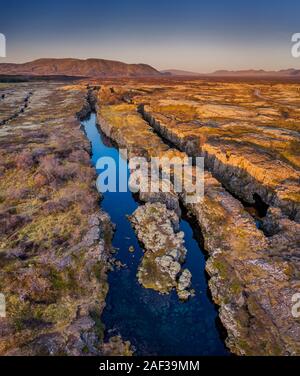 Visual del Mid-Atlantic Ridge, Almannagja, Sito Patrimonio Mondiale dell'Unesco, Thingvellir National Park. Foto Stock