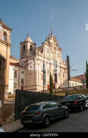 La nuova cattedrale di Coimbra (Sé Nova de Coimbra) o la Cattedrale del Santo Nome di Gesù è la attuale sede vescovile della città di Coimbra, in Foto Stock