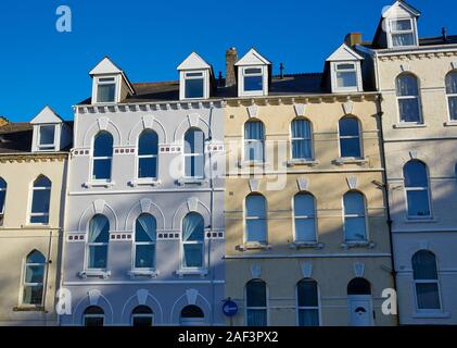 La facciata della scatola a schiera in Ilfracombe, North Devon, Regno Unito Foto Stock