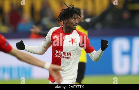 Dortmund, Deutschland. Decimo Dec, 2019. firo: 10.12.2019, calcio, stagione 2019/2020, Champions League: BVB Borussia Dortmund - Slavia Praga 2: 1 Pietro Olayinka, giubilo | Utilizzo di credito in tutto il mondo: dpa/Alamy Live News Foto Stock