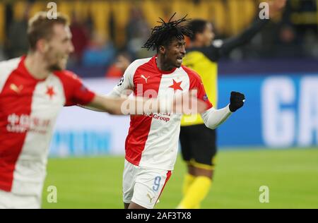 Dortmund, Deutschland. Decimo Dec, 2019. firo: 10.12.2019, calcio, stagione 2019/2020, Champions League: BVB Borussia Dortmund - Slavia Praga 2: 1 Pietro Olayinka, giubilo | Utilizzo di credito in tutto il mondo: dpa/Alamy Live News Foto Stock