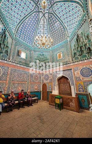 Santuario-complesso di Qutham b. Abbas, Kusam Ibn Abbas moschea, necropoli Shah-i-Zinda, Samarcanda, Uzbekistan in Asia centrale Foto Stock