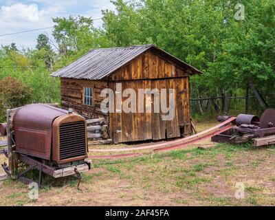 Hudson motore automobile esegue una segheria al di fuori della legnaia, Swett Ranch National Historic Site, Flaming Gorge National Recreation Area vicino olandese Foto Stock