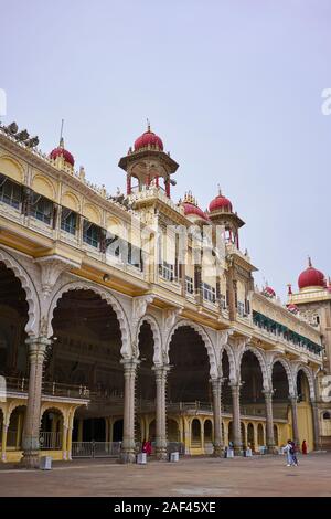 La sede reale dei maharaja di Mysore Mysore Palace Foto Stock