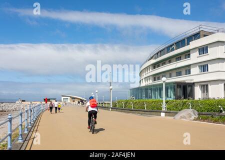 Lungomare e art deco Hotel Midland, Marine Road West, Morecambe, Lancashire, Inghilterra, Regno Unito Foto Stock