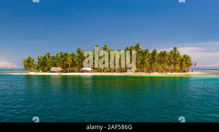 Piccola isola tropicale del San Blas, Panama Foto Stock