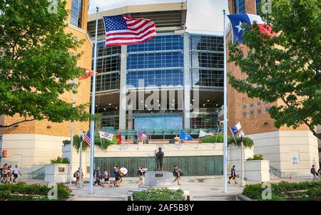AUSTIN, Texas - 21 Settembre 2019: Darrell K Royal Texas Memorial Stadium presso il campus della University of Texas. Texas Longhorns. Foto Stock