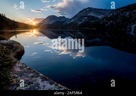 Tramonto sul lago Toxaway in Idaho Le Sawtooth Mountains. Foto Stock