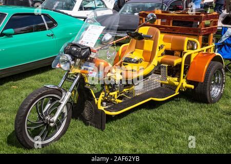 Un custom-costruito 1967 VW Trike o di triciclo motociclo costruito da un 1967 VW Beetle auto. Moab aprile azione Car Show in Moab Utah. Foto Stock