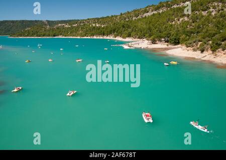 Lago di Sainte-Croix, Verdon Parco Naturale Regionale, Alpes-de-Haute-Provence (04), Provence-Alpes-Côte d'Azur regione, Francia Foto Stock