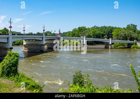 La forma y ponte in Zanesville, Ohio. Foto Stock