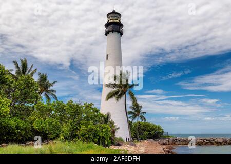 Cape Florida Lighthouse sulla spiaggia Foto Stock