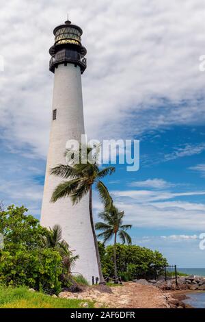 Cape Florida Lighthouse sulla spiaggia Foto Stock