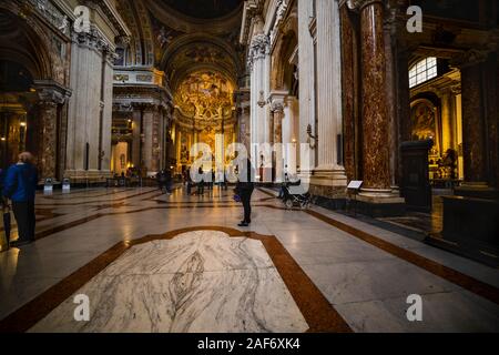 La cupola della chiesa del Gesù a Roma, Italia. Novembre-15-2019 Foto Stock