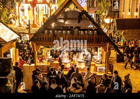 Colonia, mercato di Natale presso la cattedrale, vin brulé stand, Foto Stock