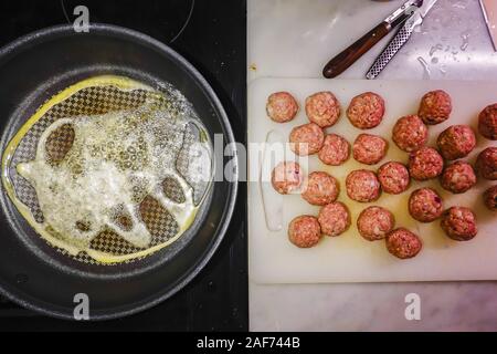 Stoccolma, Svezia rendendo polpette svedese. | Utilizzo di tutto il mondo Foto Stock