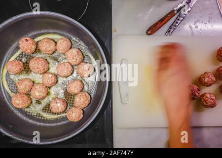 Stoccolma, Svezia rendendo polpette svedese. | Utilizzo di tutto il mondo Foto Stock