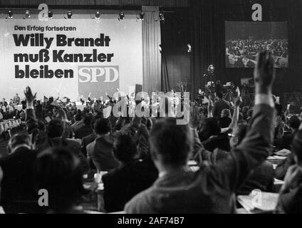 Le elezioni per il Bundestag nel 1972, qui la SPD conferenza a Dortmund il 13.10.1972, si è conclusa con il massimo riconoscimento per il DOCUP nella storia della Repubblica Federale. | Utilizzo di tutto il mondo Foto Stock