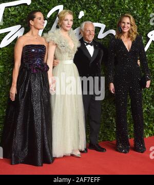 Foto deve essere accreditato ©Alpha premere 079965 02/12/2019 Roberta Armani, Cate Blanchett, Giorgio Armani e Julia Roberts il Fashion Awards 2019 presso la Royal Albert Hall di Londra Foto Stock