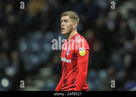 10 dicembre 2019, Deepdale, Preston, Inghilterra; Sky scommessa campionato, Preston North End v Fulham : Alfie Mawson (5) di Fulham durante il gioco Credito: Mark Cosgrove/news immagini Foto Stock