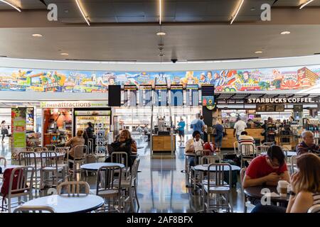 Las Vegas, Ott 16: vista dell'interno del famoso aeroporto internazionale McCarran il Ott 16, 2019 a Las Vegas, Nevada Foto Stock