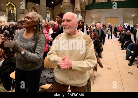 Il dottor Kim Phoec assiste la Philadelphia Orchestra prestazioni dei figli del fuoco, dal compositore-in-residence Hannibal Lokumbe a Philadelphia Epi Foto Stock