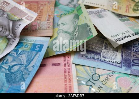 Orientale valute europee: Czech Koruna, lei rumeno, Bosniaco Mark, Russo rubli,Kuna croata, ucraino grivna, Bielorussia. Rubli, Lev bulgaro. Foto Stock